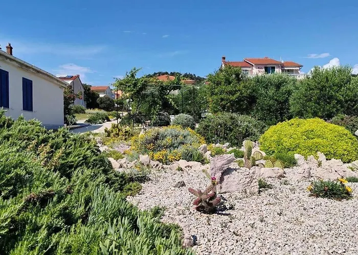 By The Sea Barbat, Rab - 22561 Apartman Rab Town